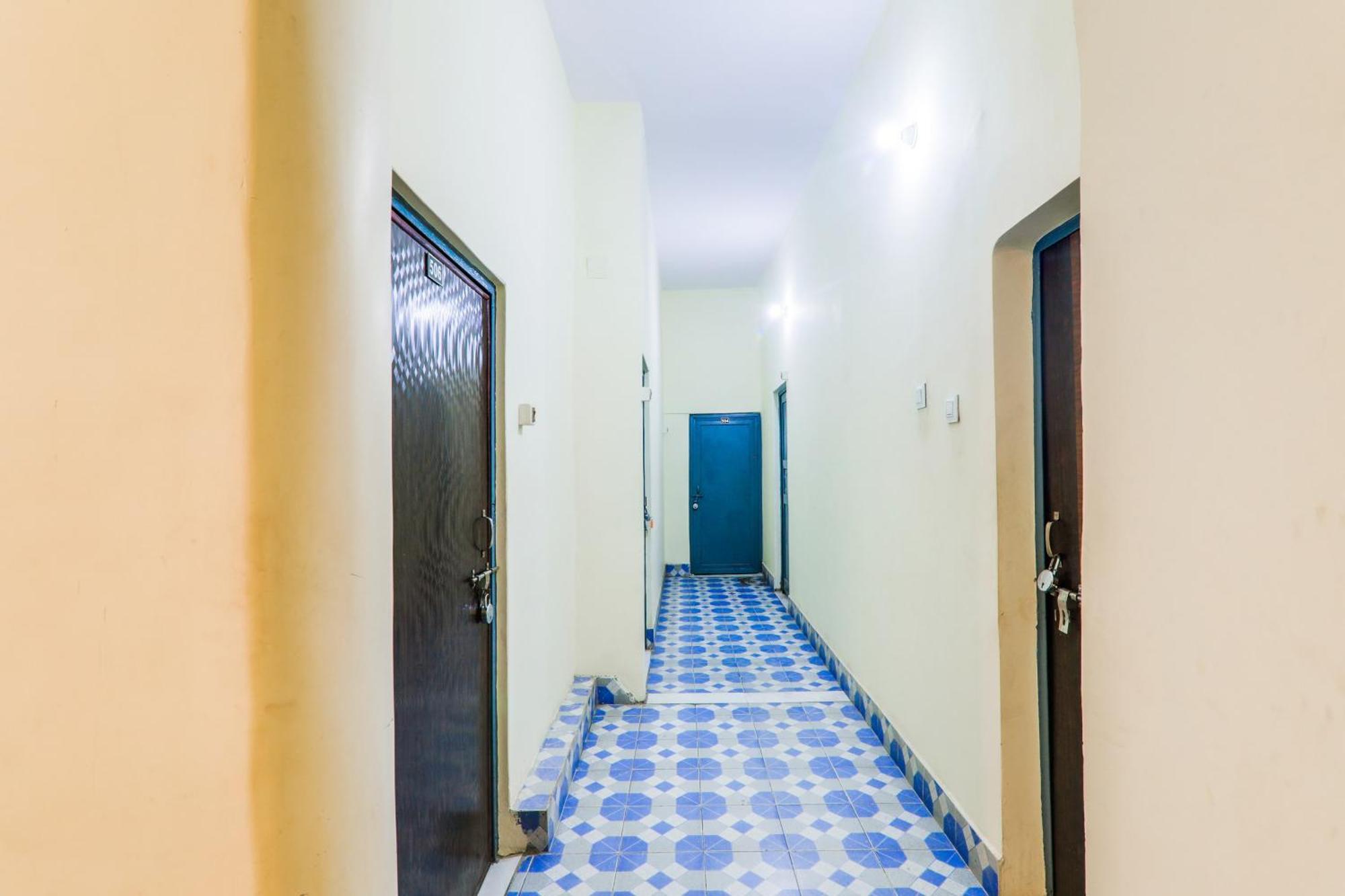 Hotel O Shree Hotel Mriduni Varanasi Esterno foto