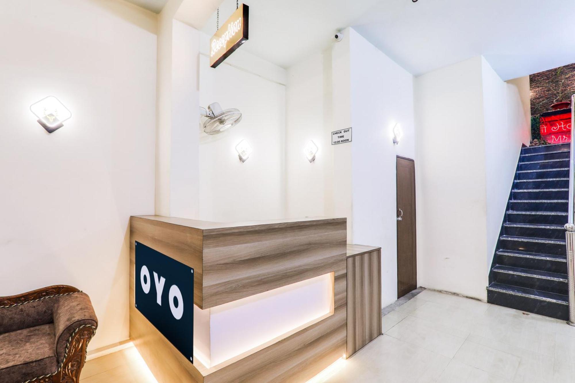 Hotel O Shree Hotel Mriduni Varanasi Esterno foto